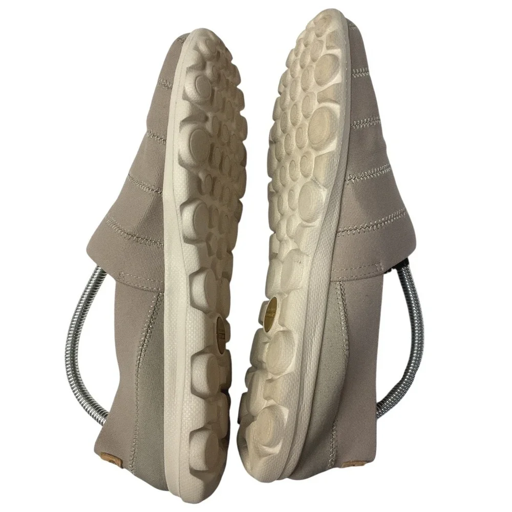 Skechers GOwalk Travel Gracious Joy Size W9 Taupe Slip On‎ Comfort